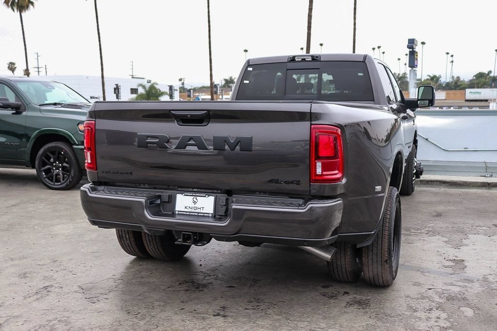 New 2026 RAM 3500 Big Horn AWD/4WD image 9