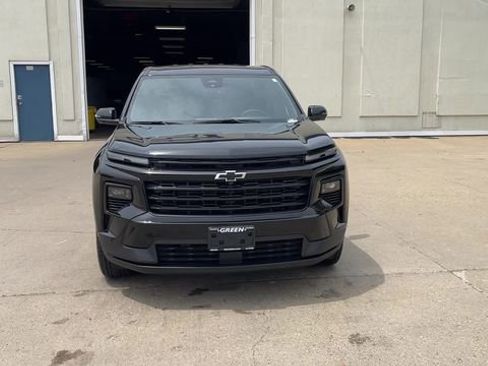 Used 2024 Chevrolet Traverse LS w/ Midnight/Sport Edition FWD image 3