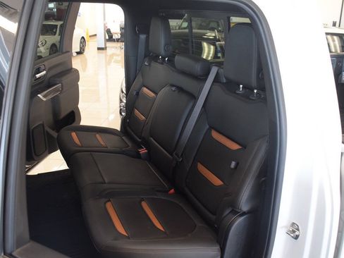 Used 2020 GMC Sierra 2500 AT4 w/ AT4 Premium Package AWD/4WD image 41