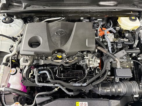 Used 2025 Toyota Camry SE w/ Convenience Package FWD image 39