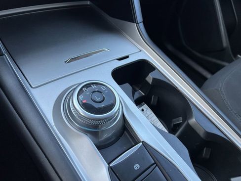 Used 2023 Ford Explorer XLT image 16