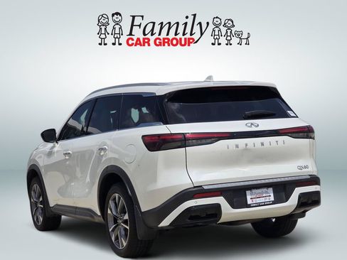 Used 2023 INFINITI QX60 Luxe w/ Performance Audio Package FWD image 3