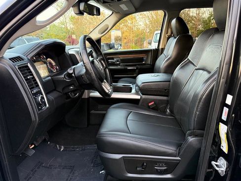 Used 2018 RAM 3500 Laramie image 27