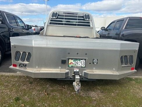 Used 2024 GMC Sierra 3500 Pro AWD/4WD image 5