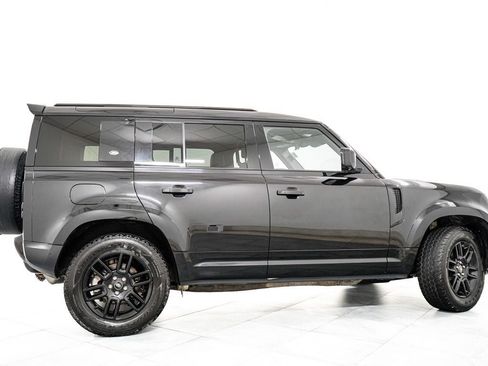 Used 2022 Land Rover Defender 110 S AWD/4WD image 7
