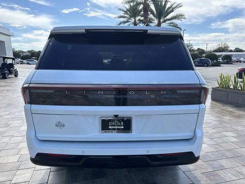 New 2025 Lincoln Navigator L Black Label image 3