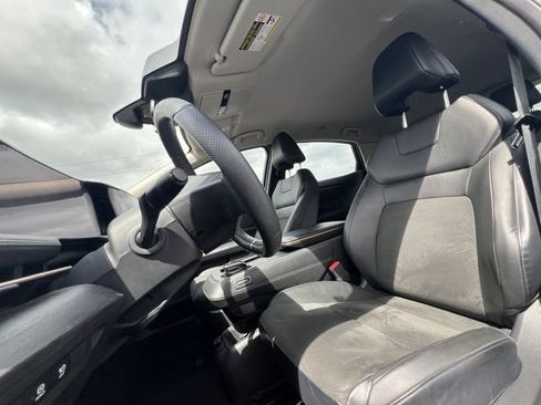 Used 2023 Nissan Ariya FWD image 14