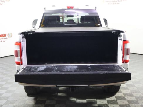 Used 2022 Ford F150 Lariat AWD/4WD image 9