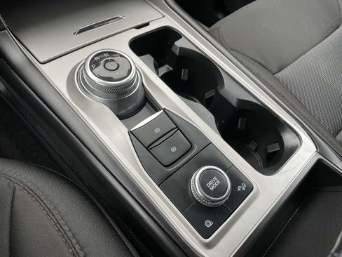 Used 2022 Ford Explorer XLT image 31