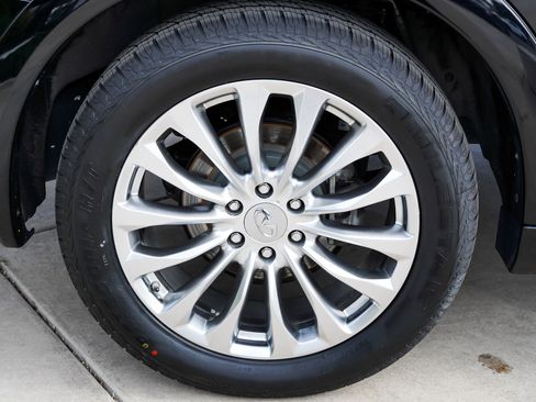 Used 2017 INFINITI QX80 4WD w/ Deluxe Technology Package image 11
