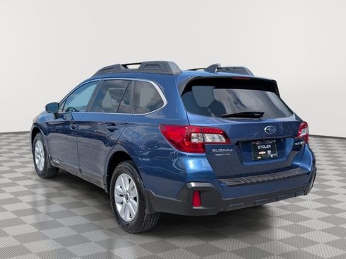 Used 2019 Subaru Outback 2.5i Premium AWD/4WD image 3