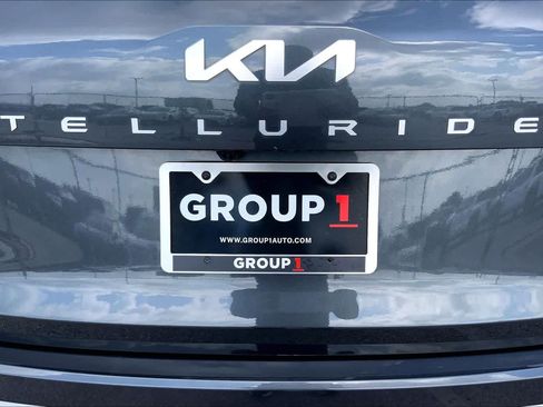 Used 2024 Kia Telluride SX FWD image 10
