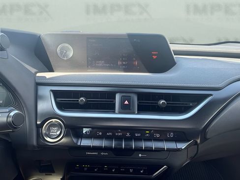 Used 2020 Lexus UX 200 w/ Premium Package FWD image 12