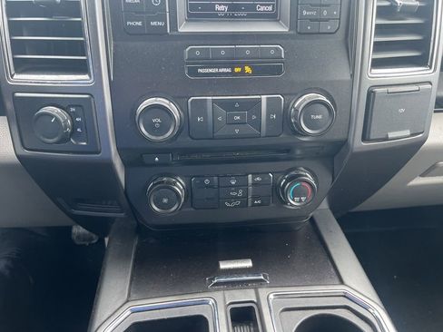 Used 2017 Ford F150 XLT AWD/4WD image 14