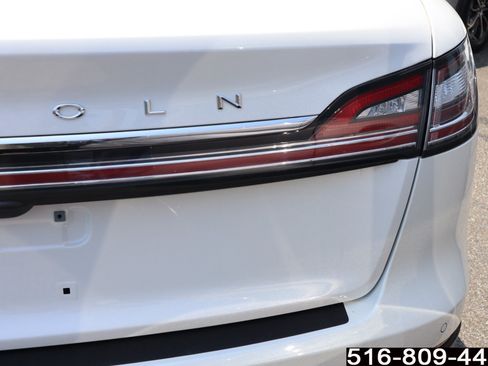 Used 2023 Lincoln Nautilus Reserve AWD/4WD image 27