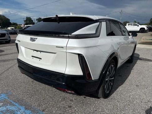 Used 2024 Cadillac Lyriq Sport RWD image 7