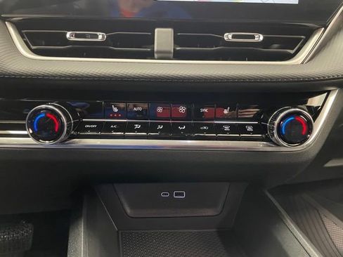 New 2026 Chevrolet Equinox LT w/ Convenience Package II AWD/4WD image 6