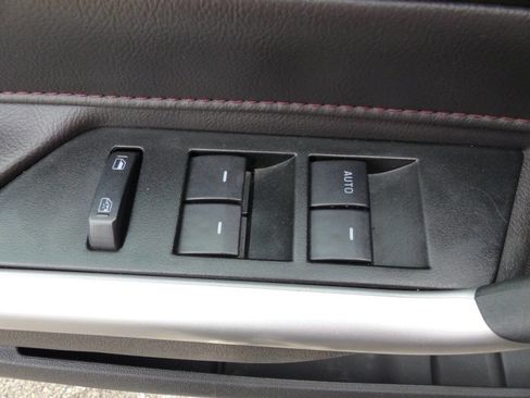 Used 2014 Ford Edge SEL image 21