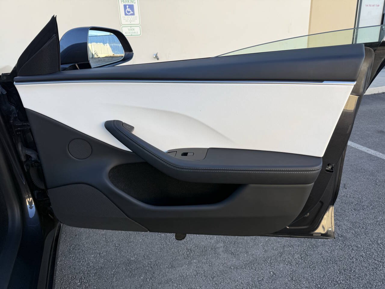 Used 2024 Tesla Model 3 Performance AWD/4WD image 31