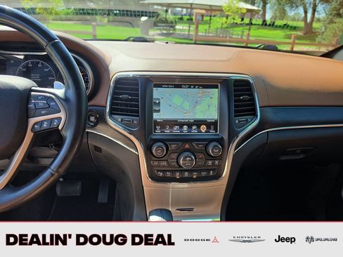 Used 2017 Jeep Grand Cherokee Summit w/ Platinum Series Group AWD/4WD image 18