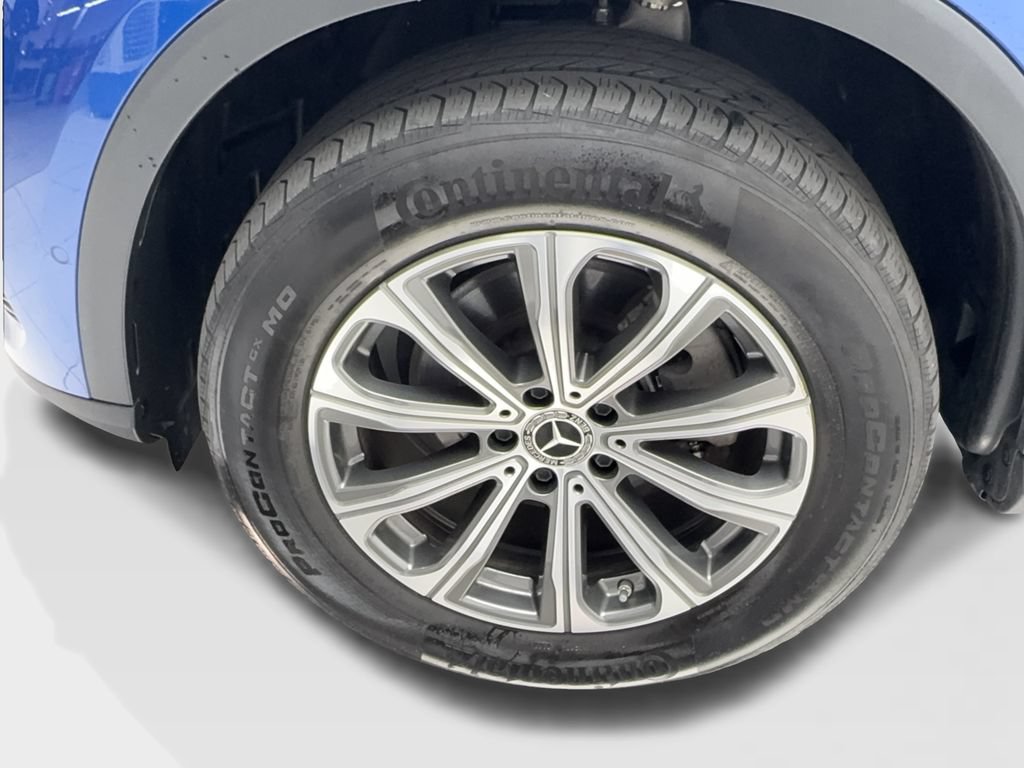 Used 2023 Mercedes-Benz GLC 300 4MATIC w/ Exclusive Trim Package image 14