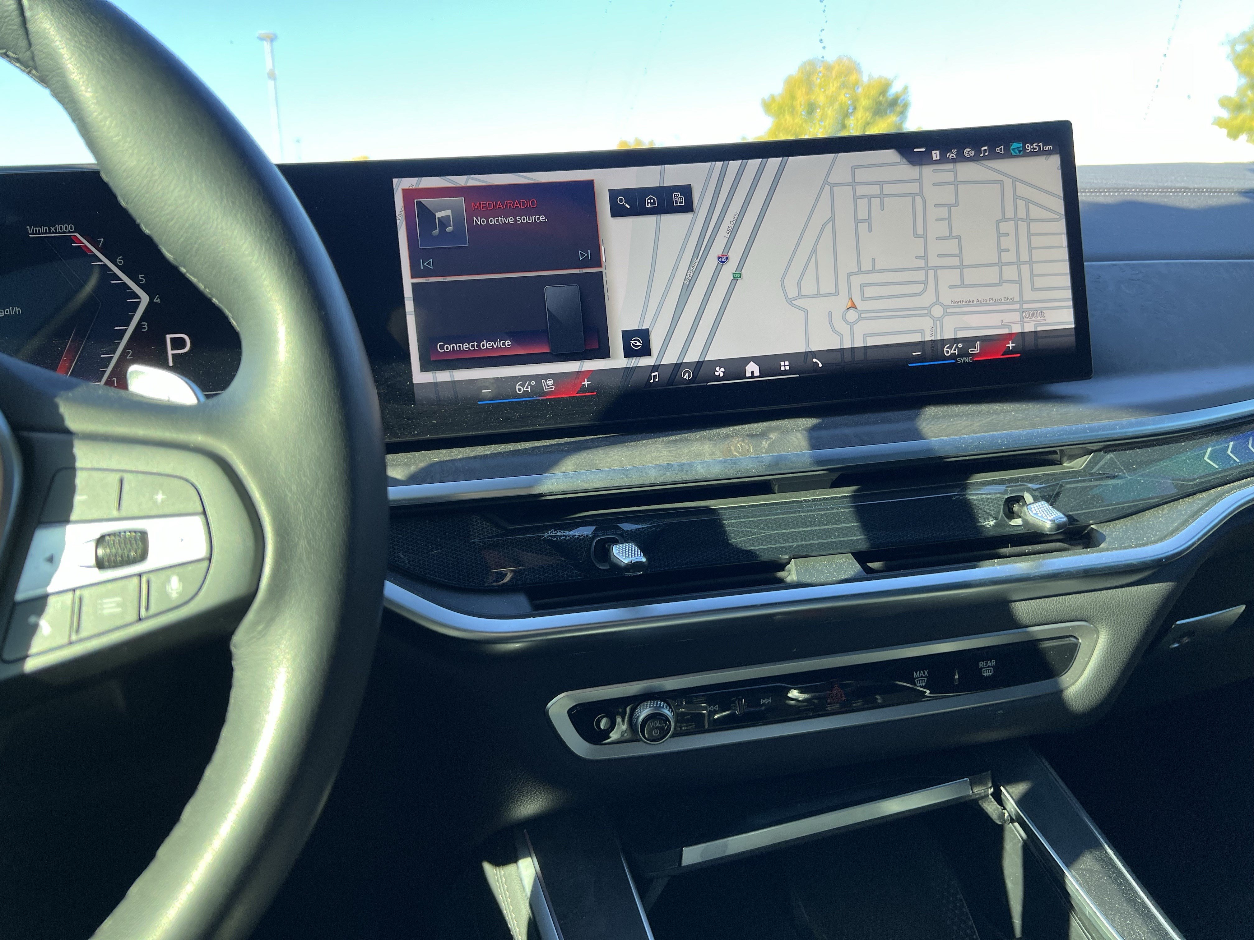 Certified 2025 BMW X5 xDrive40i w/ Parking Assistance Package AWD/4WD image 18