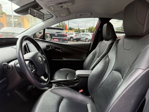 Used 2020 Toyota Prius Prime XLE FWD image 14