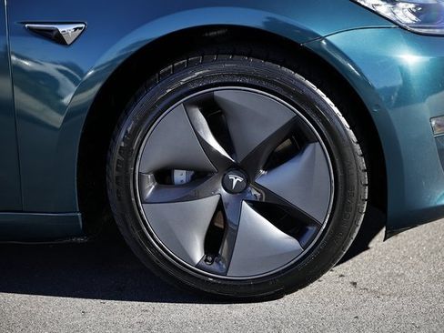 Used 2018 Tesla Model 3 Long Range image 12