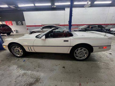 Used 1989 Chevrolet Corvette Convertible image 24