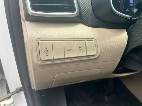 Used 2019 Hyundai Tucson SE w/ Cargo Package FWD image 8