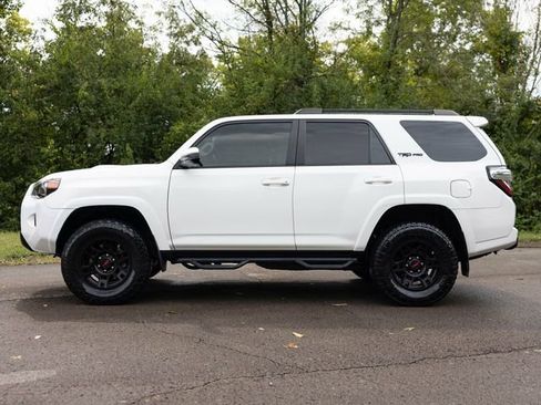 Used 2018 Toyota 4Runner TRD Off-Road Premium image 4