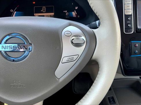 Used 2012 Nissan Leaf SV image 23