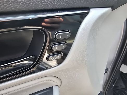 Used 2018 Honda Odyssey Elite image 41