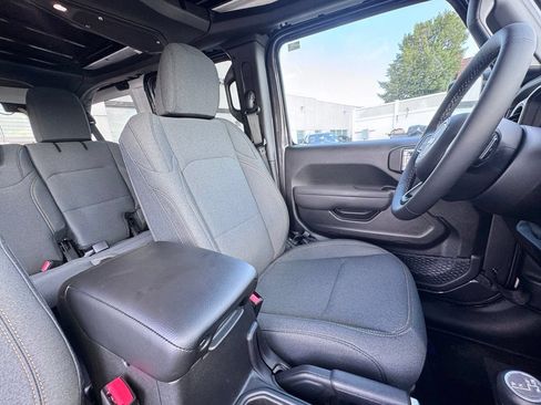 New 2026 Jeep Wrangler Unlimited Sport AWD/4WD image 19