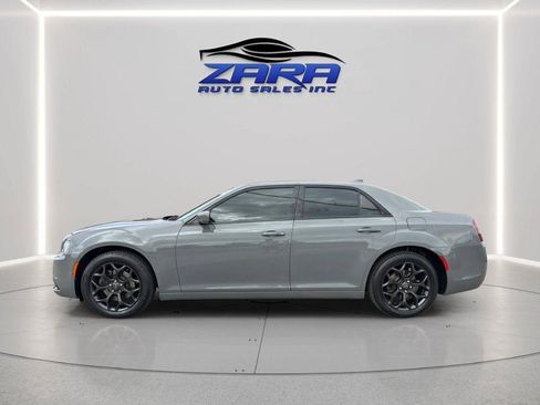 Used 2019 Chrysler 300 S AWD/4WD image 4