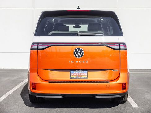 New 2025 Volkswagen ID. Buzz Pro S Plus AWD/4WD image 5