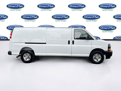 Used 2025 Chevrolet Express 3500 Extended w/ Driver Convenience Package RWD image 8
