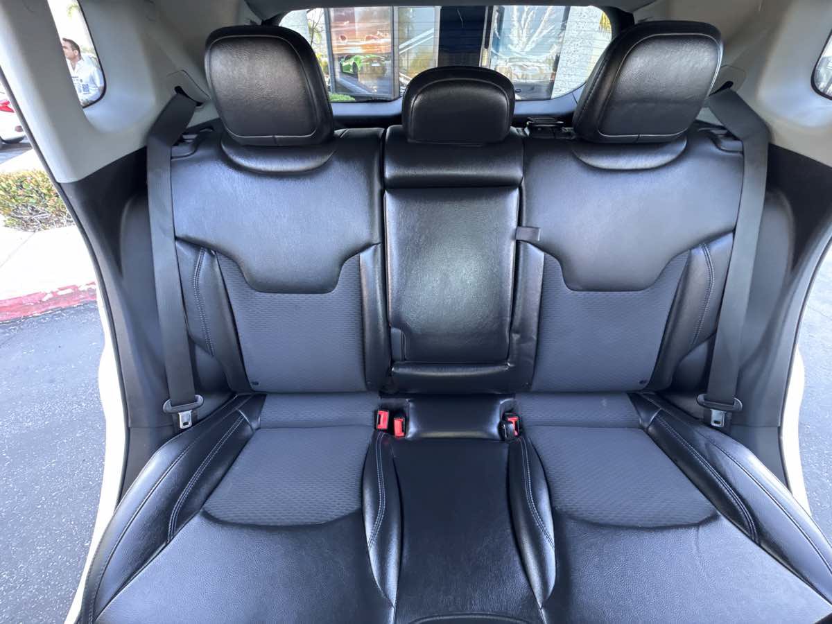 Used 2022 Jeep Compass Latitude FWD image 21
