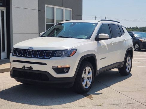 Used 2018 Jeep Compass Latitude w/ Popular Equipment Group AWD/4WD image 27