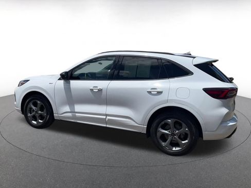 Used 2023 Ford Escape ST-Line image 10