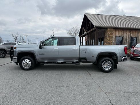 Used 2025 Chevrolet Silverado 3500 LTZ w/ LTZ Texas Edition AWD/4WD image 3