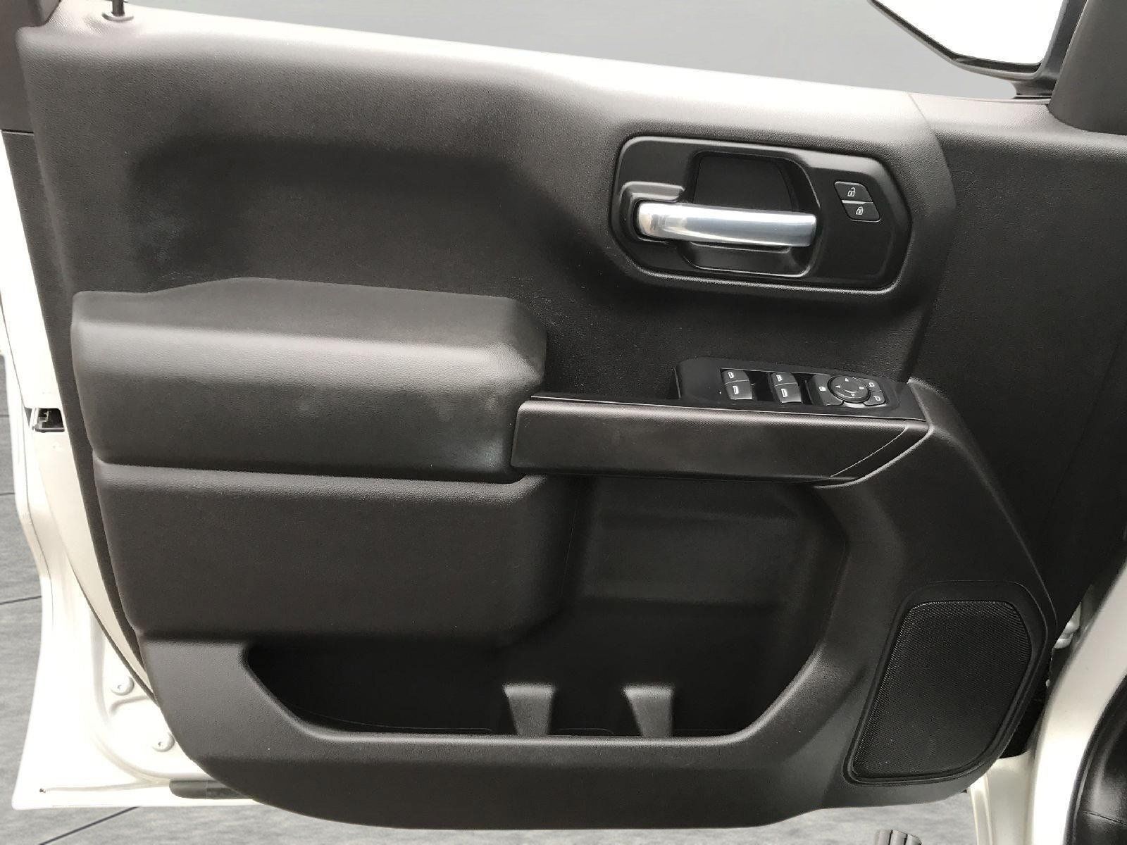 Used 2020 Chevrolet Silverado 1500 Custom w/ Custom Convenience Package AWD/4WD image 23