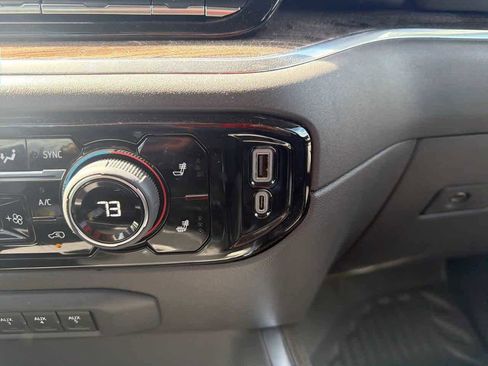 Used 2025 Chevrolet Silverado 3500 LT w/ Convenience Package image 21