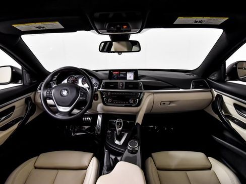 Used 2019 BMW 430i Coupe w/ Convenience Package RWD image 3