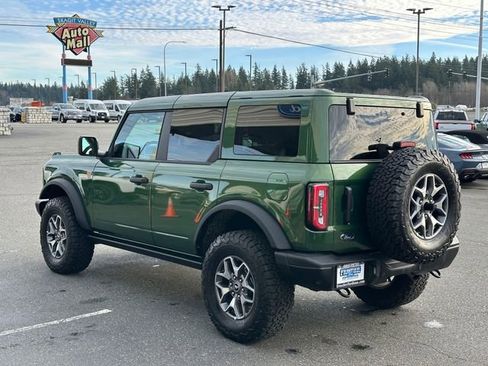 Used 2025 Ford Bronco Badlands image 5