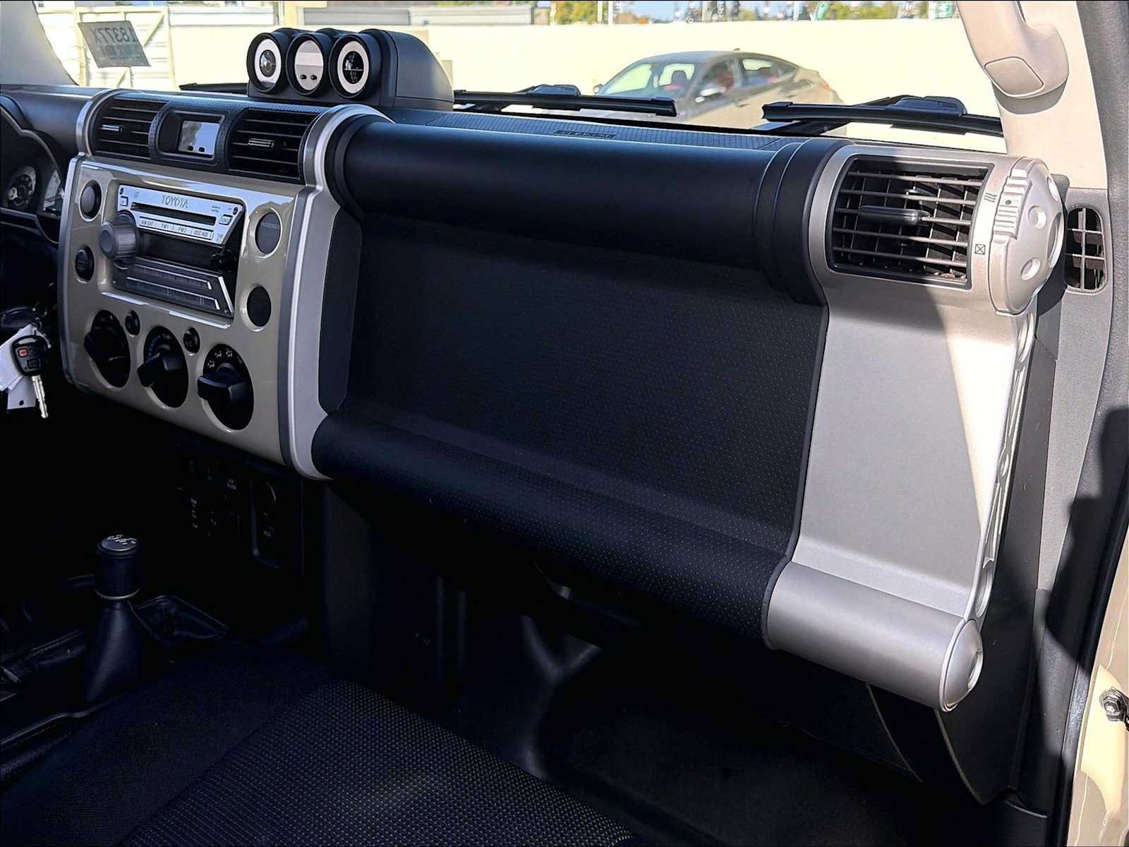 Used 2008 Toyota FJ Cruiser 4WD w/ Upgrade Pkg 2 image 17