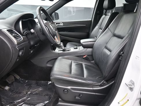 Used 2018 Jeep Grand Cherokee Limited AWD/4WD image 19
