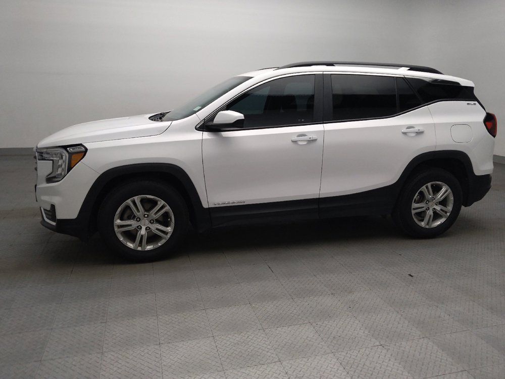 Used 2022 GMC Terrain SLE w/ Driver Convenience Package FWD image 2