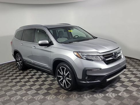 Certified 2019 Honda Pilot Touring image 1