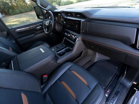 Used 2024 GMC Sierra 2500 AT4 w/ AT4 Premium Plus Package image 30